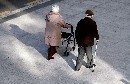 Una pareja de ancianos.